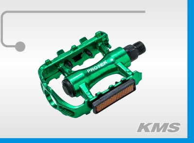 3032603-72 Педаль алюминиевая МТВ с шариковым подшипником резьба 9/16" с катафотами.