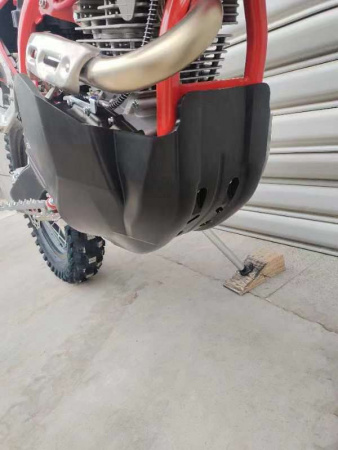 300012 Мотоцикл Regulmoto Holeshot Red Edition (4 valves)